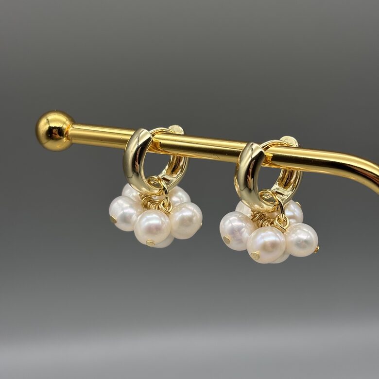 Pearl Hoop Earrings - Cranberries