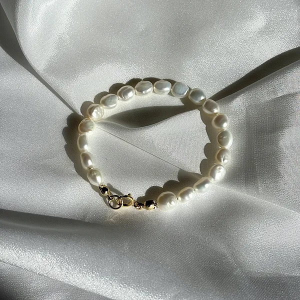 Klasiska pērļu rokassprādze – 30€